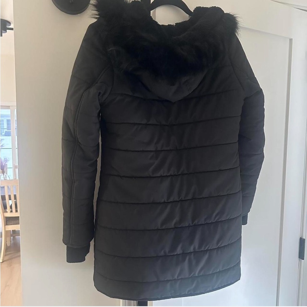 Back puffer coat - Picture 3 of 3